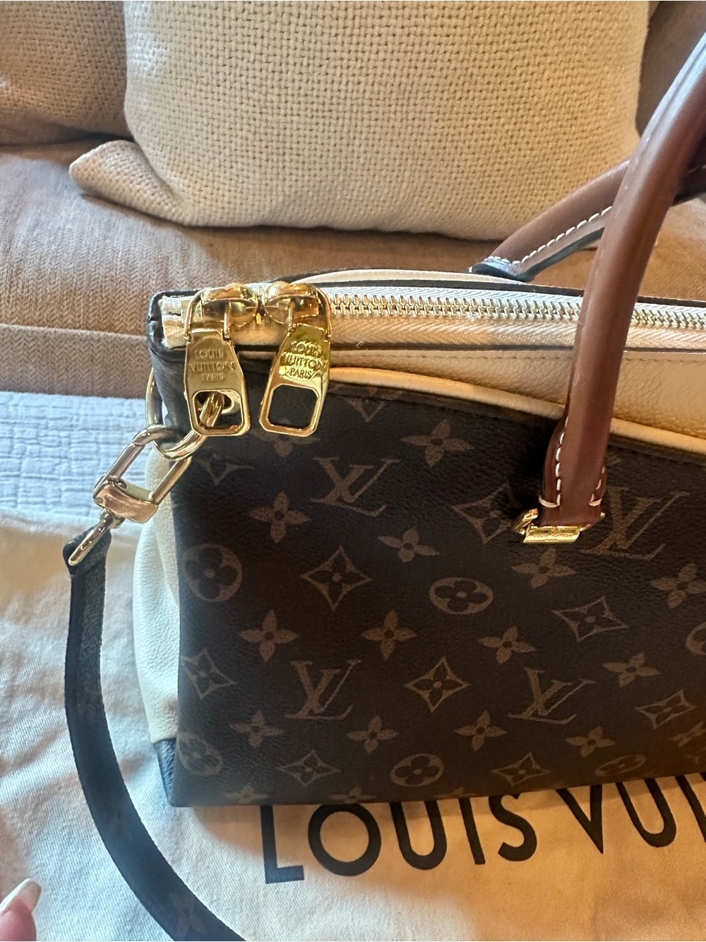 Louis Vuitton Monogram Pallas MM - Such a rare beauty in this color combo - Picture 5 of 13